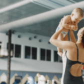Bebés: nadar desde los primeros meses